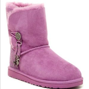sold❌ugg Bailey Charm boots women’s size 8